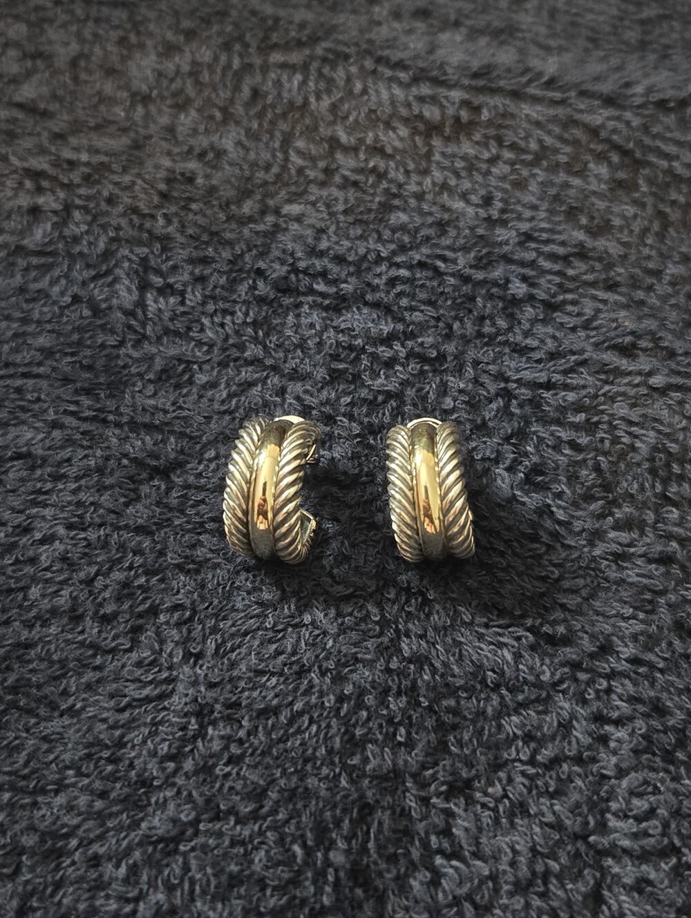 David Yurman Huggie Hoop Earrings - Picture 16 of 16